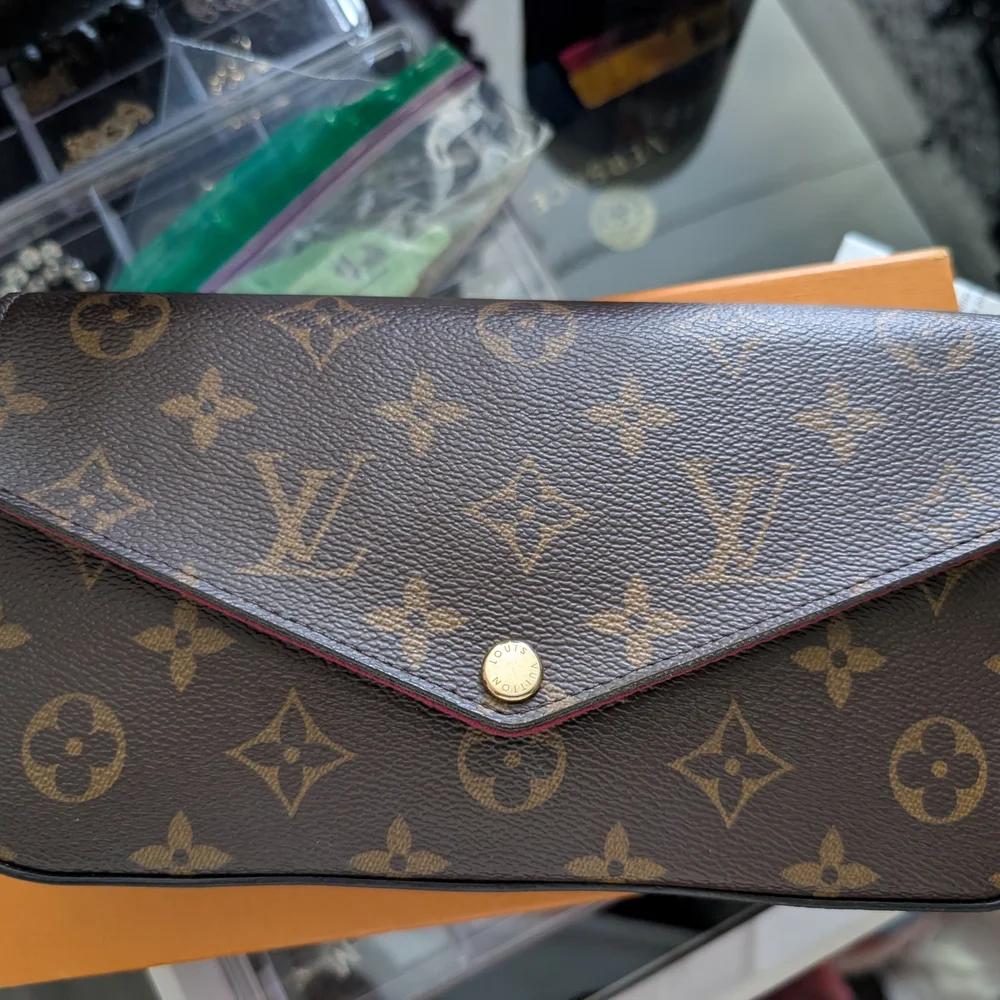 Louis Vuitton Brown Monogram Clutch - Picture 5 of 12